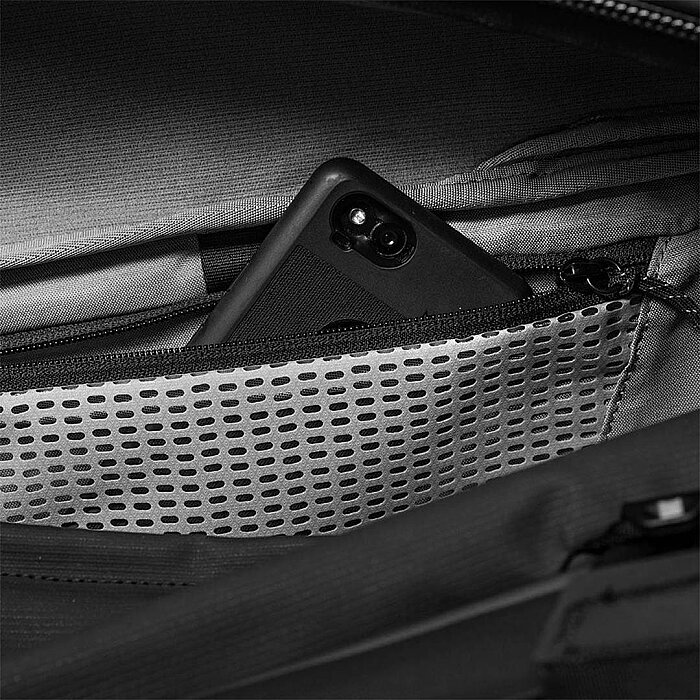 Travel Duffel 35L Seyahat Çantası - Black - 6
